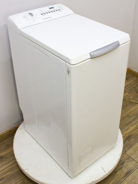 Стиральная машина вертикальная Electrolux EWT1030 000028989 фото