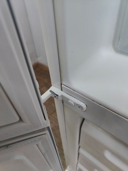 Холодильник двокамерний Electrolux ER8501B 160W 237+82л sn 14202483 n483 000050185 фото