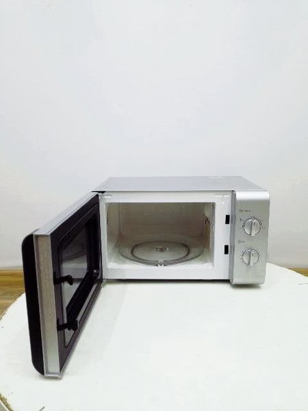 Микроволновая печь Privileg MM820CTB PM 000034967 фото