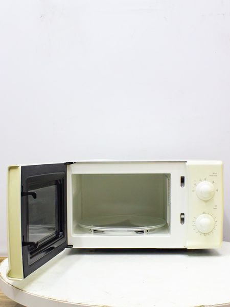 Мікрохвильова піч DeLonghi MW 309 1250w sn 82806 000032233 фото