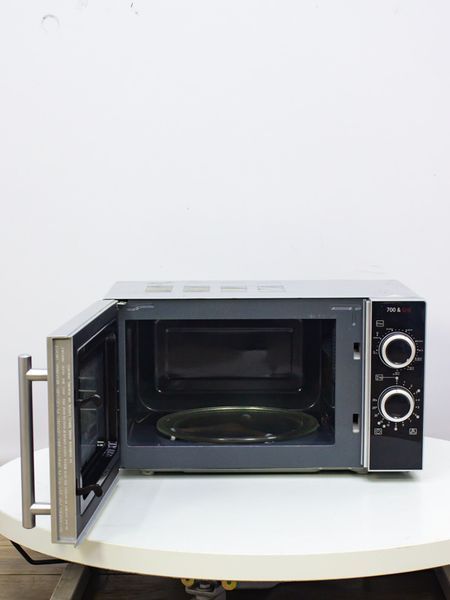 Мікрохвильова піч Severin MW7875 1200w гриль 900w sn 20200915031 000019421 фото