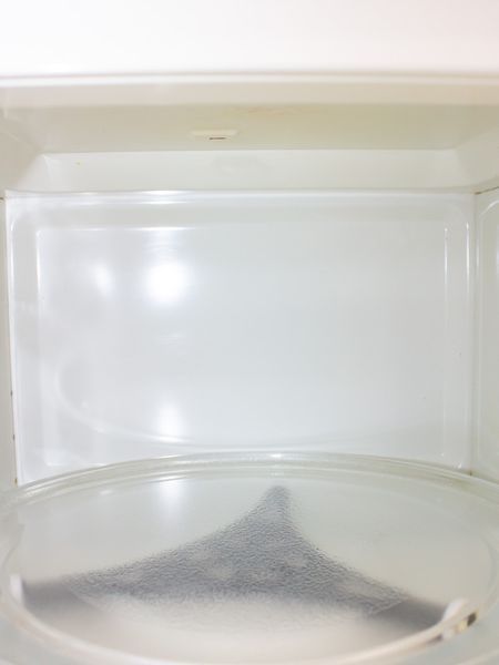 Мікрохвильова піч DeLonghi MW 309 1250w sn 82806 000032233 фото
