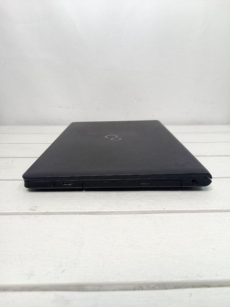 Ноутбук LIFEBOOK A557 15.6 FHD IPS бат 1:15 часа 000051802 фото