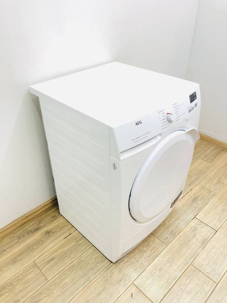 Сушильна машина AEG 7000 Series T7DB40680 700w 8 кг sn 75009026 000045414 фото