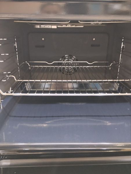 Духова шафа Bosch HM5B20F0 sn 01082 000046848 фото
