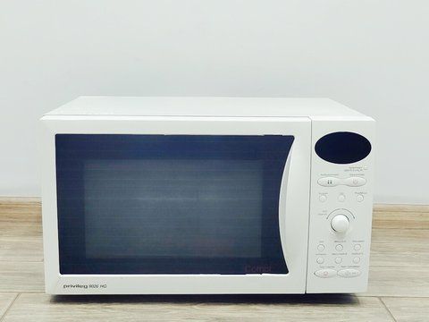 Мікрохвильова піч Privileg 7142 1500w гриль 1300w sn 03800813 000040627 фото