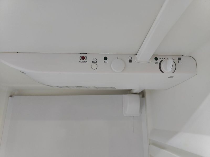 Холодильник двокамерний Electrolux ER8501B 160W 237+82л sn 14202483 n483 000050185 фото