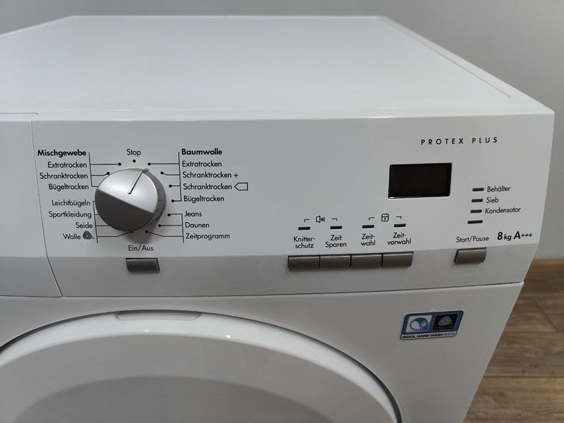 Сушильная машина AEG T6768OIN3 1000W 8кг sn 70828047 000050450 фото