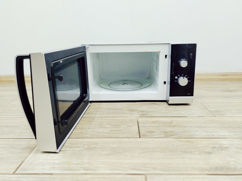 Микроволновая печь Samsung MW82N SX 000037171 фото
