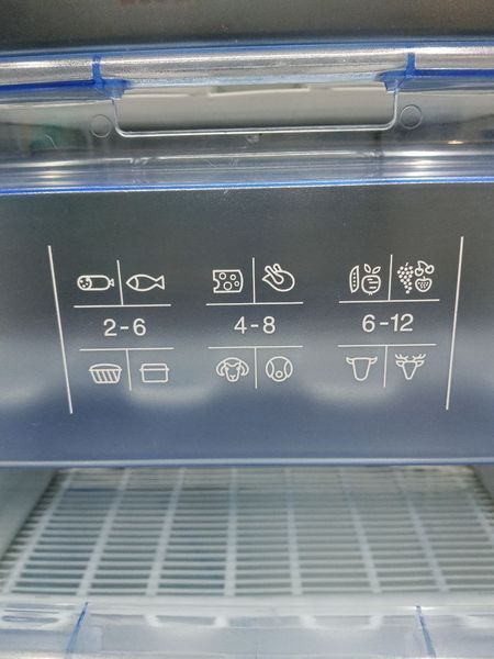 Морозильна камера Bosch GSL8502 90W 97л sn 000049614 фото