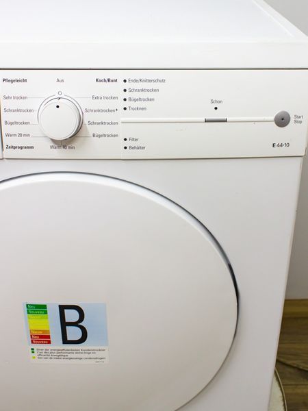 Сушильна машина Siemens WT44E101 17 2800w 7 кг sn 8909 202231 000034520 фото