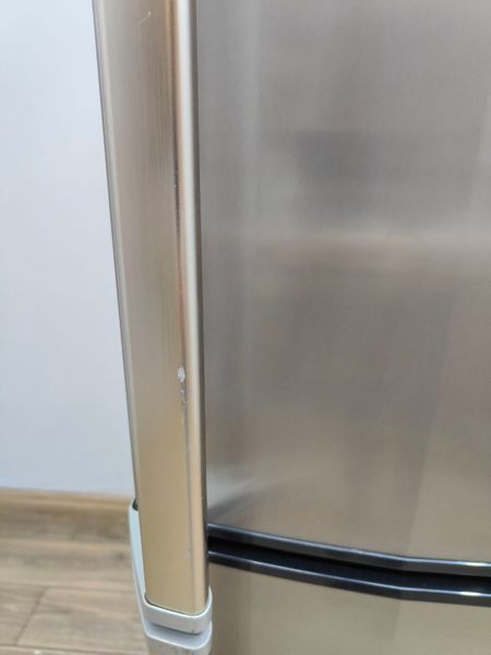 Холодильник двокамерний Husqvarna QT4619RFX8 194W 265+81л sn 82400668 n 406 000048430 фото