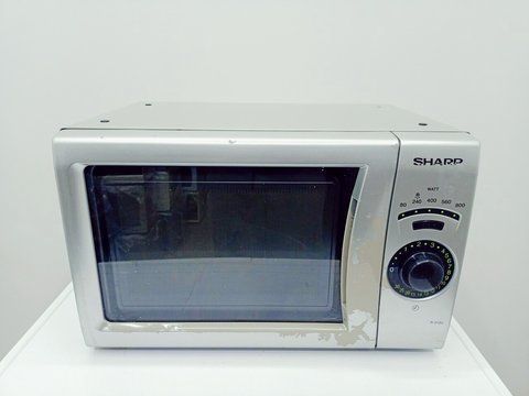 Мікрохвильова піч Sharp R 212U IN 1240w sn 020557769 000042862 фото