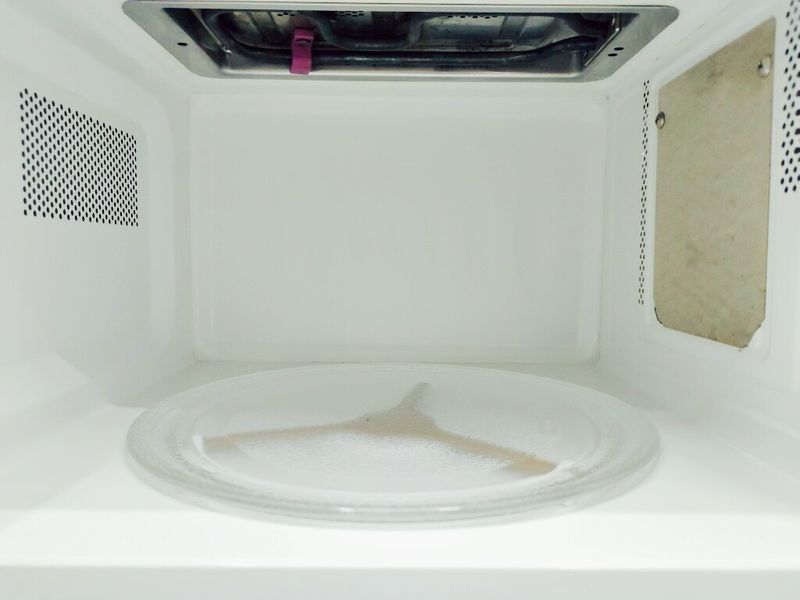 Мікрохвильова піч LG MB 392AAS 1200w гриль 1100w sn 102NE01496 000038658 фото