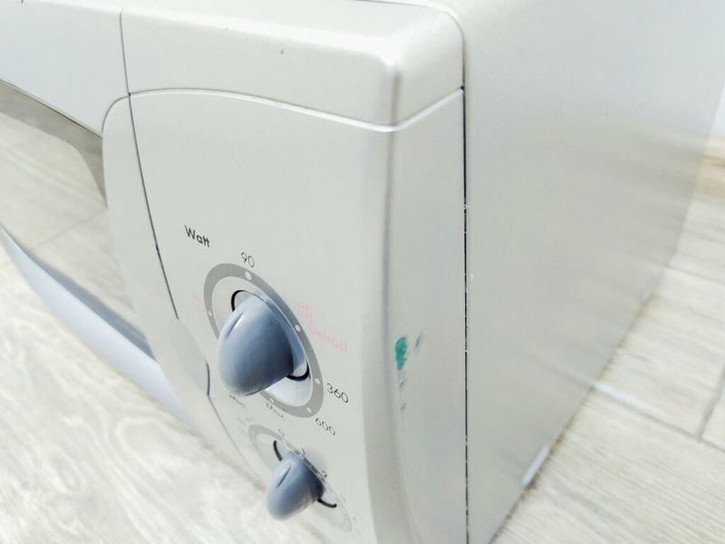 Мікрохвильова піч LG MB 392AAS 1200w гриль 1100w sn 102NE01496 000038658 фото