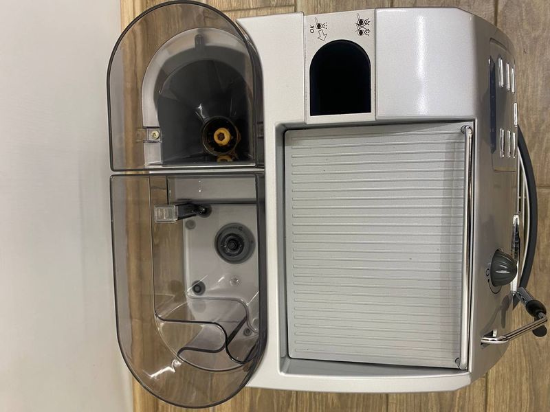 Кавомашина Saeco Magic De Luxe 1250W sn 9004MM40716749 000047531 фото