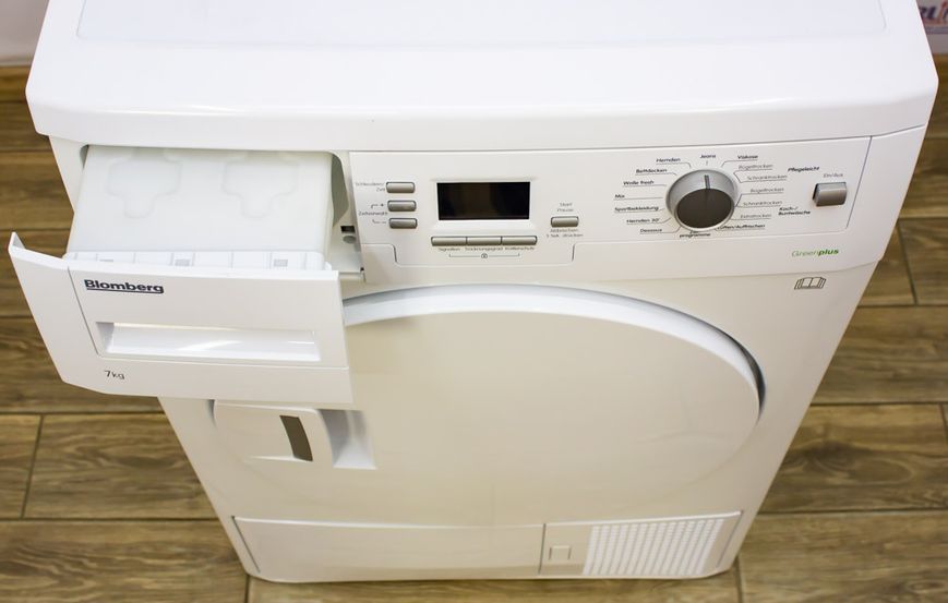 Сушильный автомат Blomberg TKF 7451W50 000016126 фото