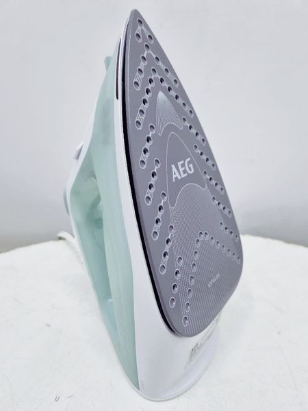 Утюг AEG DB1740LG 000033824 фото