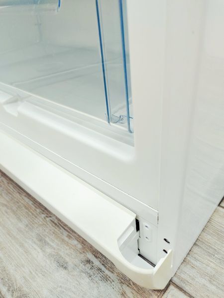 Холодильник двухкамерный Electrolux ERB34250W8 000045151 фото