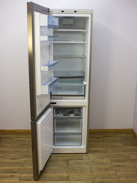 Холодильник двухкамерный Bosch KGE39AL42 02 000024075 фото