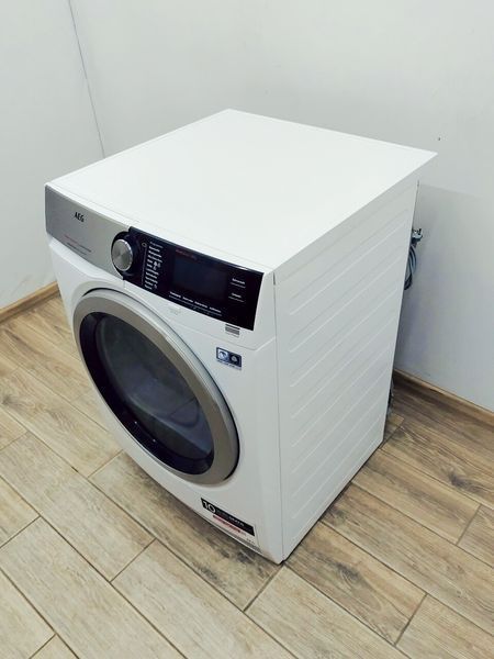 Сушильна машина AEG 8000 Series T8DE86685 700w 8 кг sn 80411766 000042697 фото