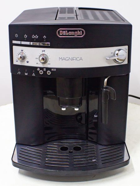 Кавомашина DeLonghi ESAM3000 B 1450w sn 34421 212125DP13110110195 000034604 фото