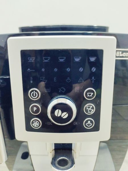 Кавомашина DeLonghi ECAM 23210 B NN1 1450w sn 82526 000031552 фото