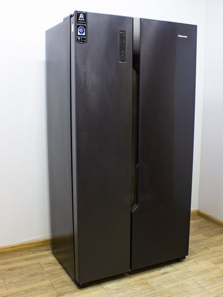 Холодильник SBS Hisense RS670N4BF3 000031272 фото