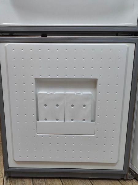 Холодильник двокамерний Smeg KGN46SMA01 150W 264+82л sn 9202328113 n557 000051464 фото