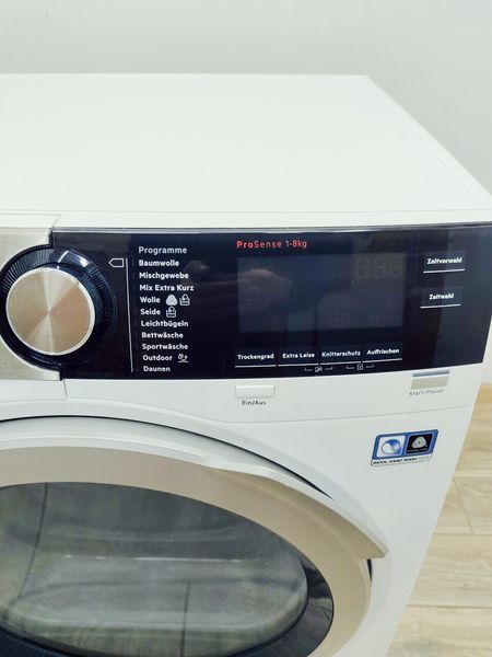 Сушильна машина AEG 8000 Series T8DE86685 700w 8 кг sn 80411766 000042697 фото