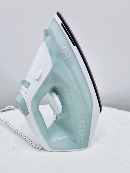 Утюг AEG DB1740LG 000033824 фото