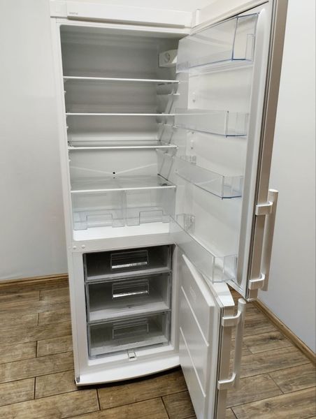 Холодильник двухкамерный Electrolux EN3400AOW 117W 223+92л sn 40250908 n376 000048017 фото