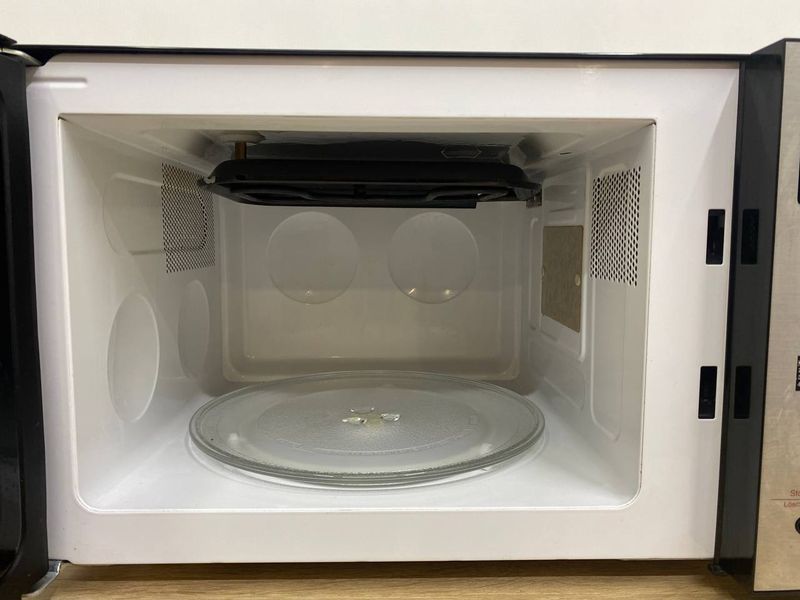 Микроволновая печь Daewoo KOG 374RA 1200W sn DJ04300295 000048720 фото