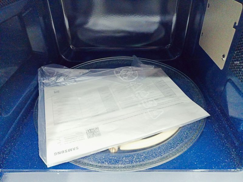 Мікрохвильова піч Samsung MS28F303EAK 1000w 28л sn 0C0L7WTTA00459 Black 000043093 фото