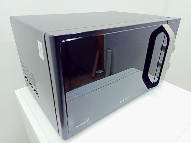 Мікрохвильова піч Samsung MS28F303EAK 1000w 28л sn 0C0L7WTTA00459 Black 000043093 фото