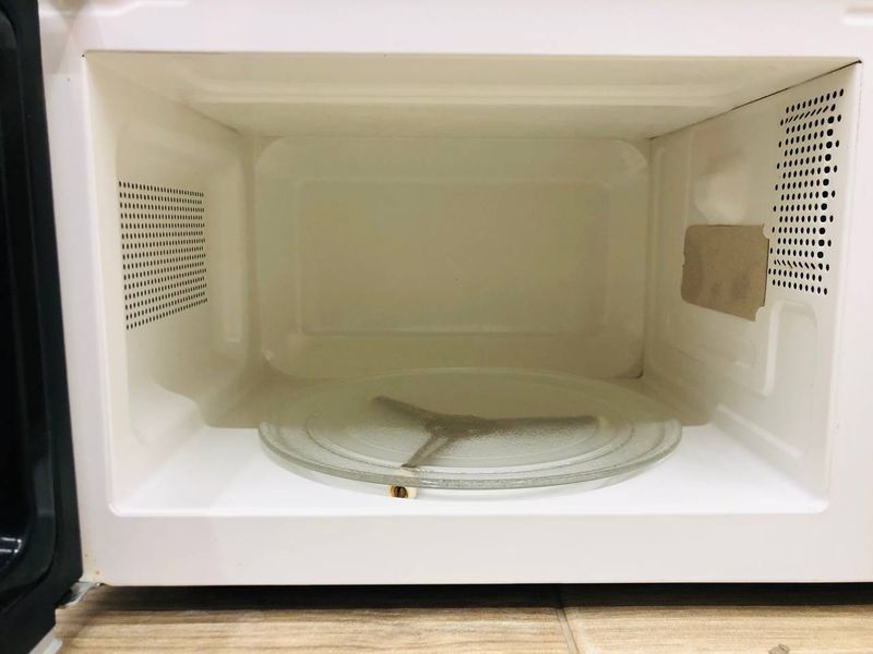 Мікрохвильова піч Superior SMB177KEB P00C 1200w sn 000430 000043956 фото
