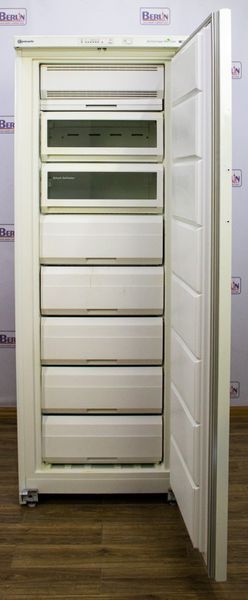 Морозильна шафа Bauknecht GKMN 3236 WS no frost 255 л 7 полиць 240 вт 0039650000 000007283 фото