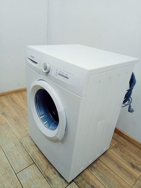 Стиральная машина Constructa CWF12B10 05 000042798 фото