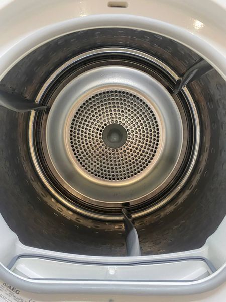 Сушильная машина AEG T67680IH3 1000W 8кг sn 70205322 000048708 фото