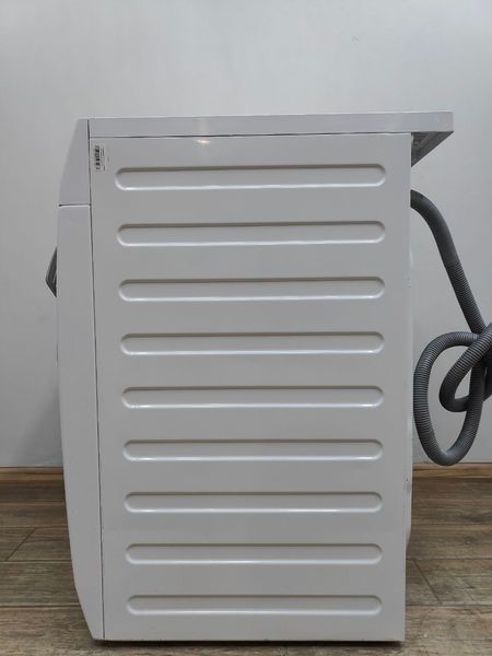 Стиральная машина с сушкой AEG 7000Series Kombi L7WE86605 2200W 6 10 кг sn 84300274 000052357 фото