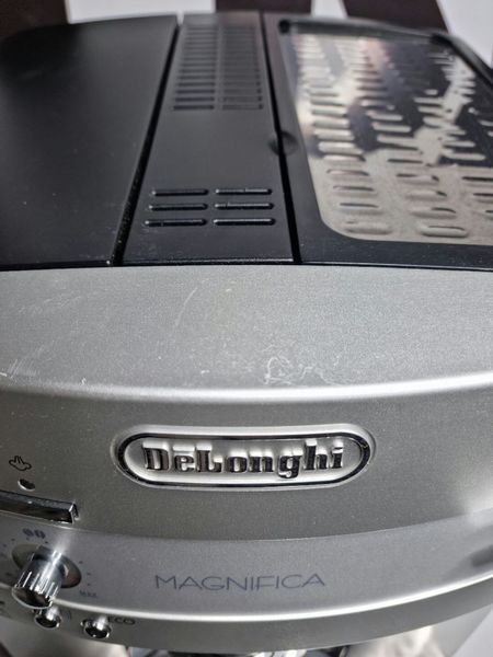 Кавомашина DeLonghi ESAM3200 S 1450w sn 83726 000038313 фото