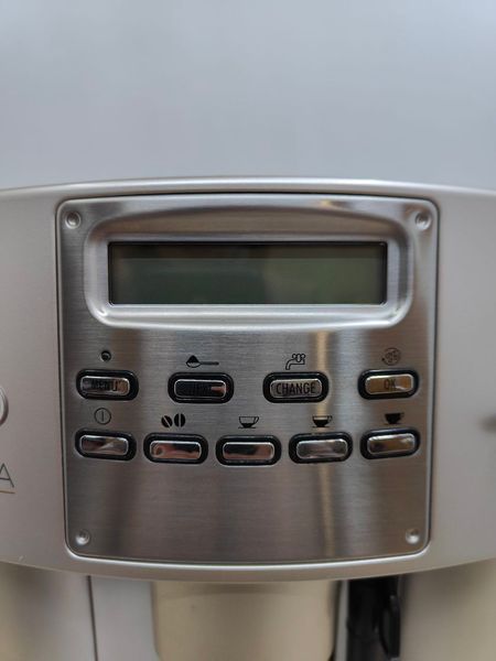 Кофемашина Delonghi Magnifica ESAM3400.S 1350W sn 82516 000051212 фото