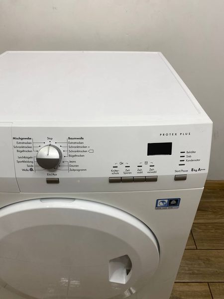 Сушильная машина AEG T67680IH3 1000W 8кг sn 70205322 000048708 фото