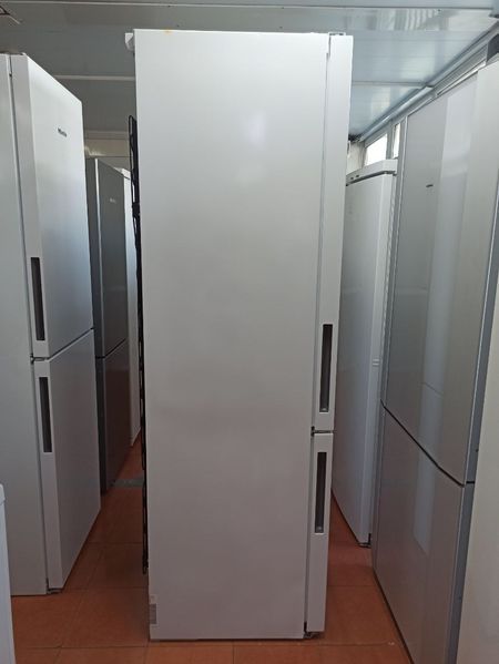 Холодильник двухкамерный Miele KFN 29132 D ws 000036370 фото