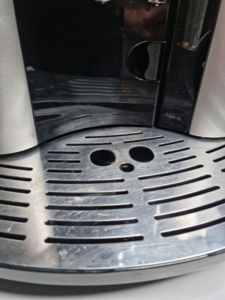 Кавомашина DeLonghi ESAM3200 S 1450w sn 83726 000038313 фото