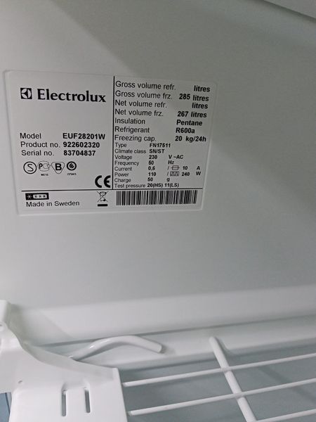 Морозильная камера Electrolux EUF28201W 240W 267л sn 83704837 n 460 000049671 фото