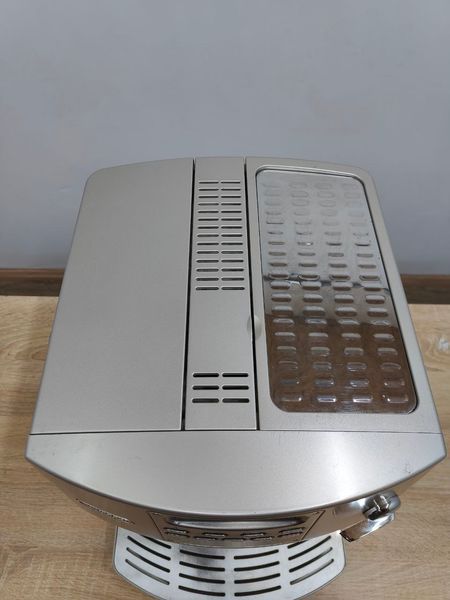 Кофемашина Delonghi Magnifica ESAM3400.S 1350W sn 82516 000051212 фото
