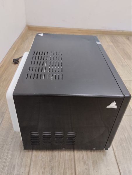 Мікрохвильова піч Schaub Lorenz MW823G sn DE 47172157 000046286 фото