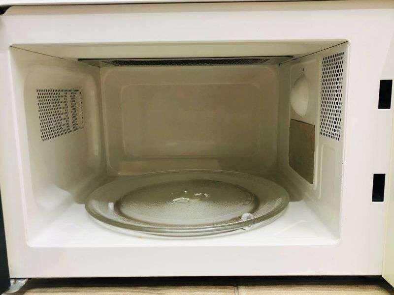 Мікрохвильова піч Clatronic MWG 772 1050w гриль 1000w 000044695 фото