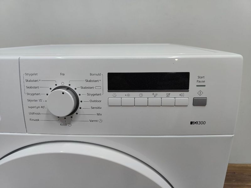 Сушильная машина Siemens WT46B268DN 08 2100W 7кг sn 9509200034 n491 000050202 фото